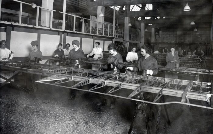 Women employees at the Dayton-Wright Airplane Company