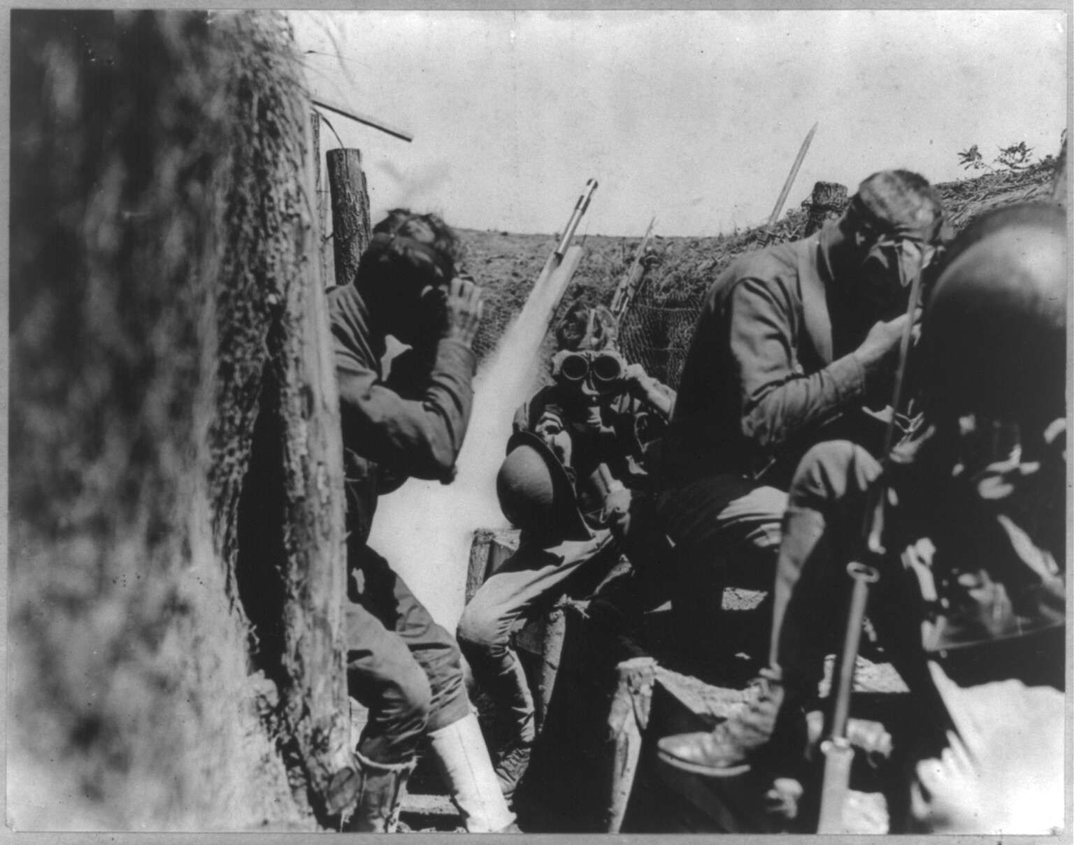 US troops trench gas masks