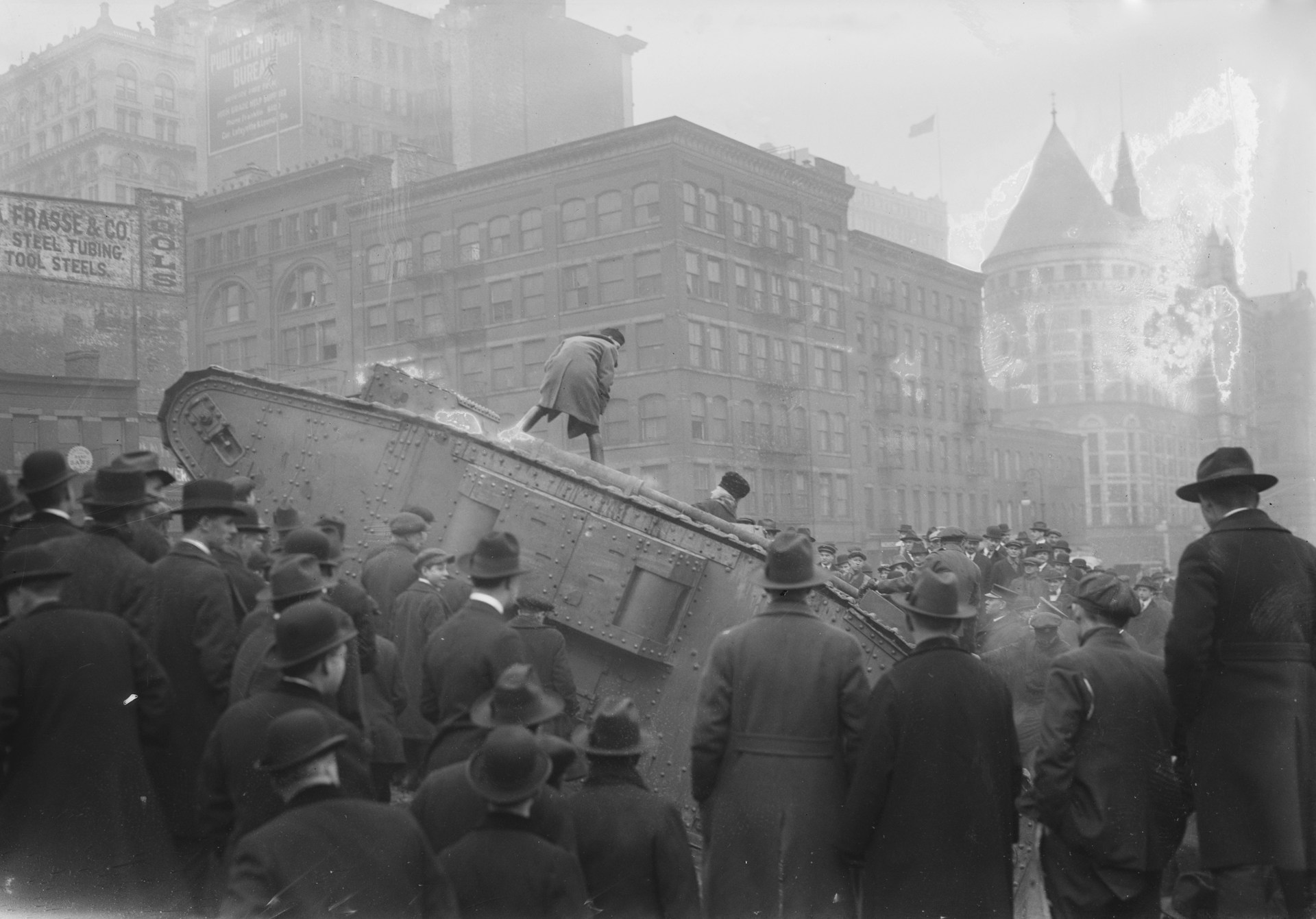 How WWI Fear Led to Decades of Civilian Emergency Storage Culture (1) Alt. text: